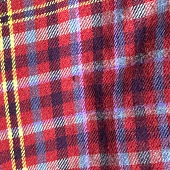 Penguin Shirt Men's Medium Red Plaid Button Down Long‎ Sleeve Classic Fit - Picture 4 of 9